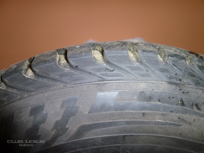Продам зимние шины Yokohama Ice Guard STUP IG35 275/65 R17 Продам зимние шины Yokohama Ice Guard STUP IG35 275/65 R17