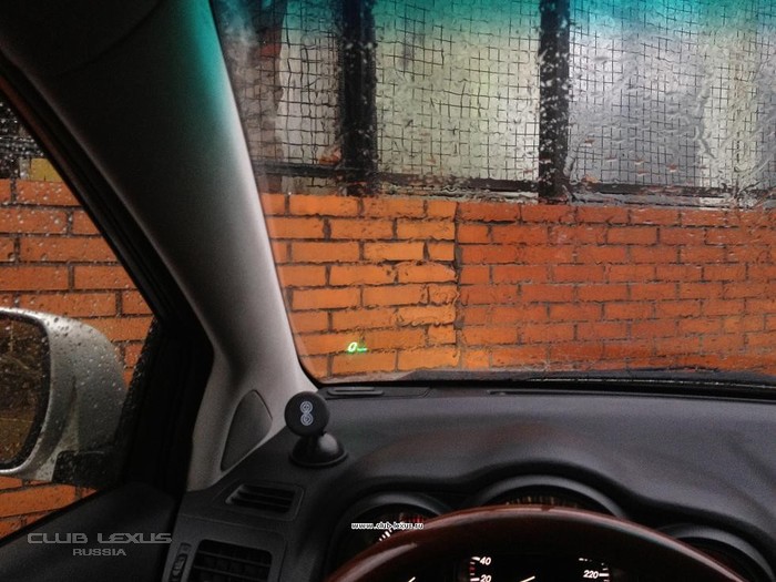 HUD дисплей, проекция скорости на лобовое стекло HUD дисплей, проекция скорости на лобовое стекло