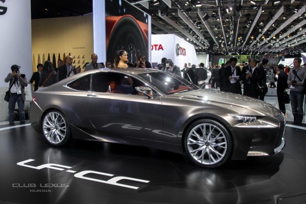 Новый Lexus IS засветился на фото Новый Lexus IS засветился на фото