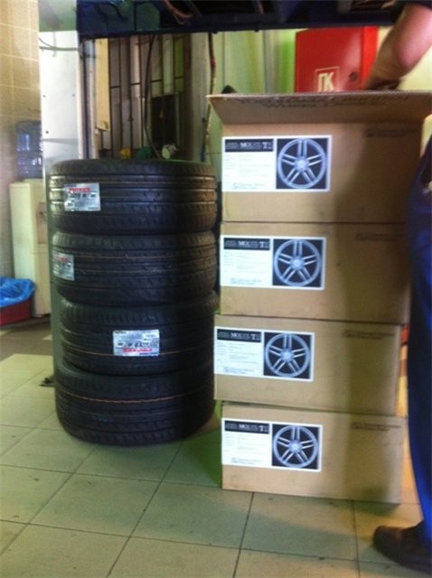 Продам диски Advan AVS T5 + Резина toyo R19 Продам диски Advan AVS T5 + Резина toyo R19
