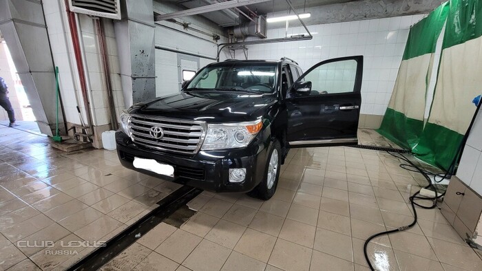 ПРОДАМ Toyota Land Cruiser 200 2012 черный дизель 109000 км ПРОДАМ Toyota Land Cruiser 200 2012 черный дизель 109000 км