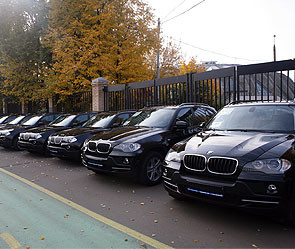 Сотня BMW перекрыла Лужнецкую набережную :) Сотня BMW перекрыла Лужнецкую набережную :)