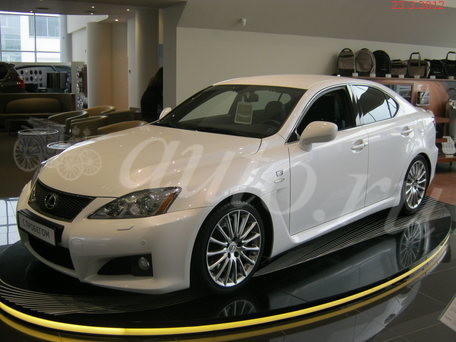 Продам зиму R18. Диски оригинал Lexus, резина Йока W.drive Продам зиму R18. Диски оригинал Lexus, резина Йока W.drive
