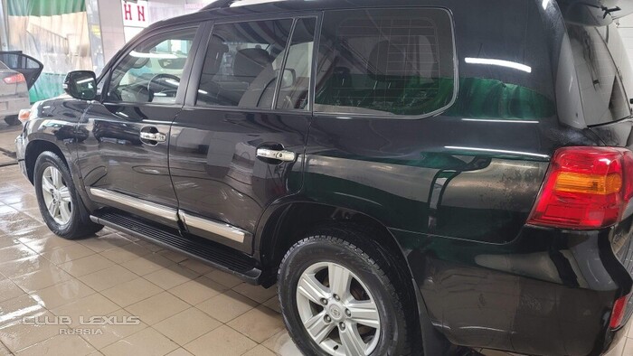 ПРОДАМ Toyota Land Cruiser 200 2012 черный дизель 109000 км ПРОДАМ Toyota Land Cruiser 200 2012 черный дизель 109000 км
