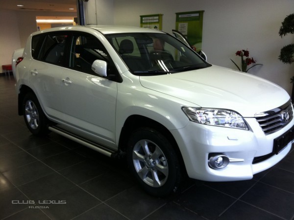 Продаю RAV4 2006-2007 года, сосотяние на 4! Продаю RAV4 2006-2007 года, сосотяние на 4!