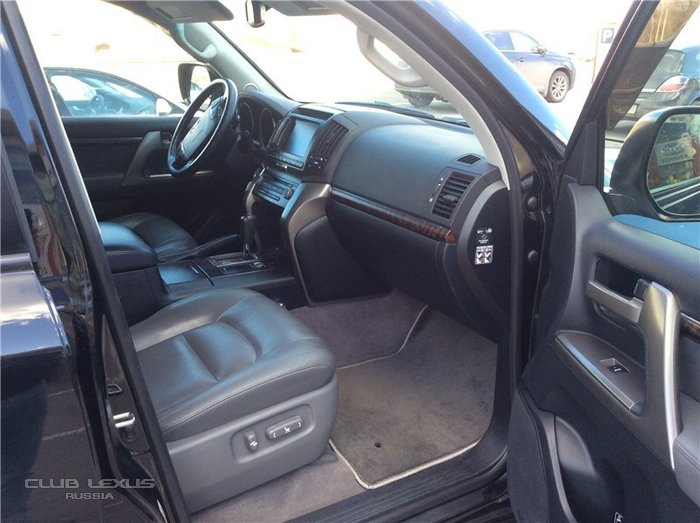 Продажа Toyota Land Cruiser 200 Series 4.7 AT (288 л.с.) Продажа Toyota Land Cruiser 200 Series 4.7 AT (288 л.с.)