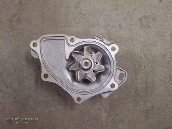 продам помпу водяную HARRIER,HIGHLANDER,KLUGER,ES240/350 продам помпу водяную HARRIER,HIGHLANDER,KLUGER,ES240/350