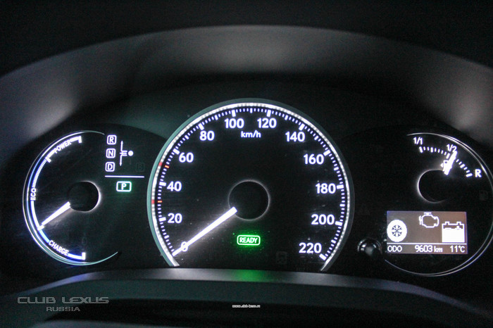 Lexus CT 200h - клубный тест-драйв Lexus CT 200h - клубный тест-драйв