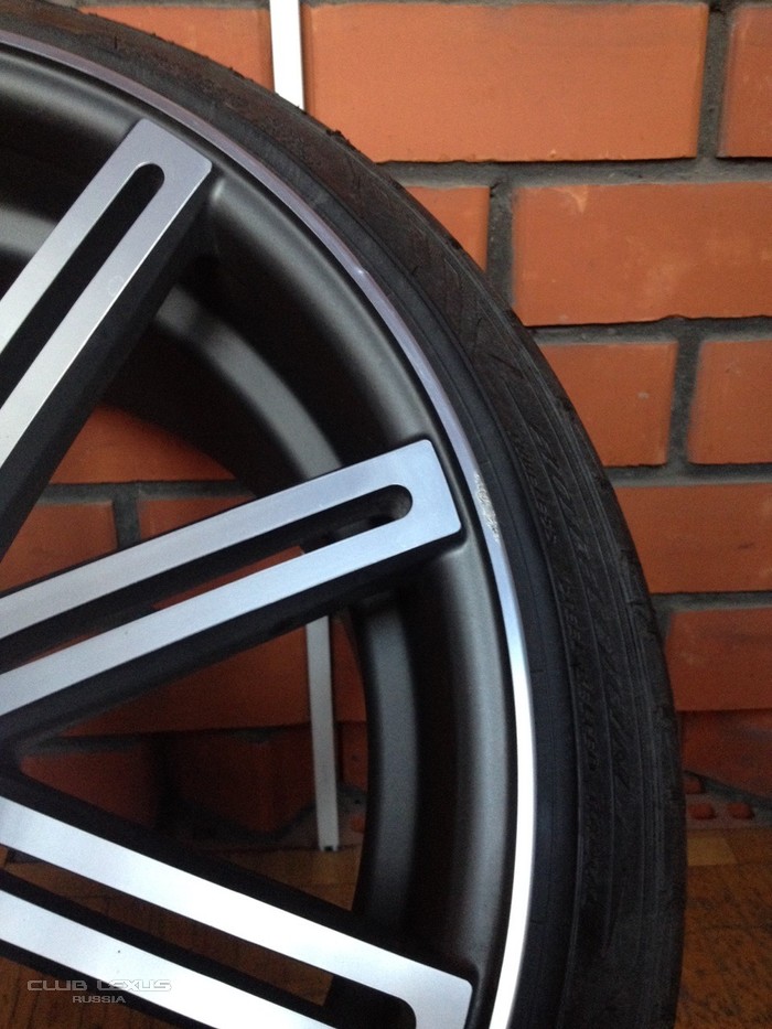 Продам б/у комплект VOSSEN R20 Продам б/у комплект VOSSEN R20