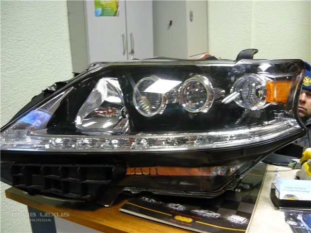 продам 2 фары +эбу фар Lexus RX hybrid 2012 рестайлинг продам 2 фары +эбу фар Lexus RX hybrid 2012 рестайлинг