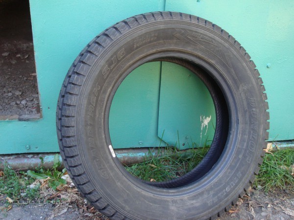 Продам зимнюю резину DUNLOP GRANDTREK SJ6 235/65-R17 Продам зимнюю резину DUNLOP GRANDTREK SJ6 235/65-R17