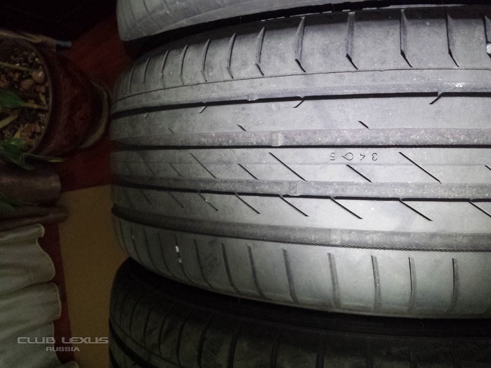 Продам летнюю резину Nokian Hakka Black 235/50 R18 101Y Мск Продам летнюю резину Nokian Hakka Black 235/50 R18 101Y Мск