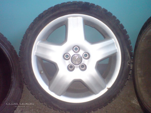Продам Хакапелита-4 245/40 R18 Продам Хакапелита-4 245/40 R18
