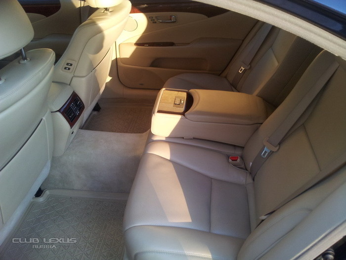 Продам Lexus LS460 long 2008 58 т. км. Продам Lexus LS460 long 2008 58 т. км.