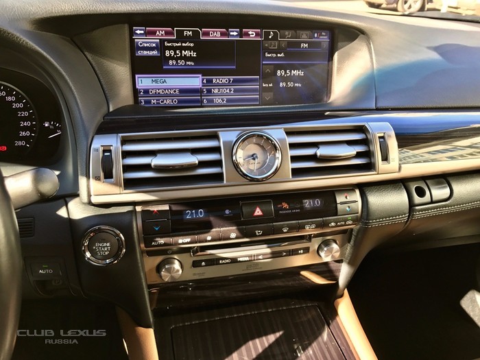 Продаю свой Lexus LS460 AWD 2014 г.в. Продаю свой Lexus LS460 AWD 2014 г.в.