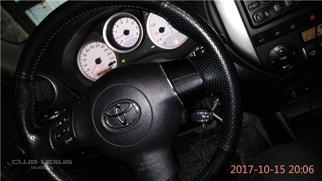 Продам рав4 поколение 2 год 2004 серебро 115840км Продам рав4 поколение 2 год 2004 серебро 115840км