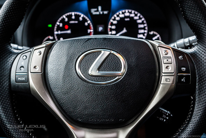 Клубный тест-драйв Lexus RX 350 F SPORT Клубный тест-драйв Lexus RX 350 F SPORT