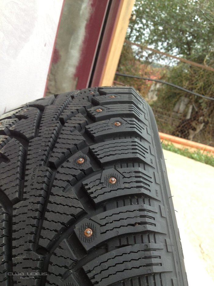 Продам резину 235/55/R18 Nokian Hakkapellita 5 Продам резину 235/55/R18 Nokian Hakkapellita 5