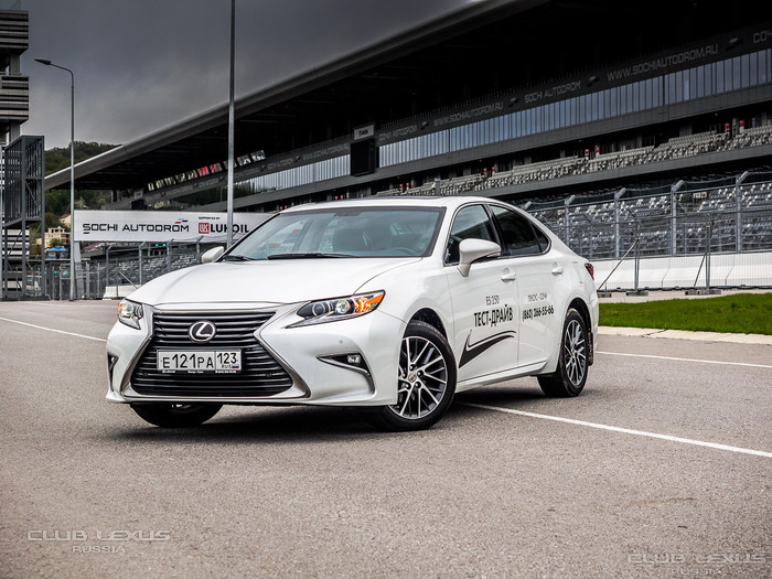 Lexus Live в Сочи: Тест-драйв на трассе F1 и не только Lexus Live в Сочи: Тест-драйв на трассе F1 и не только