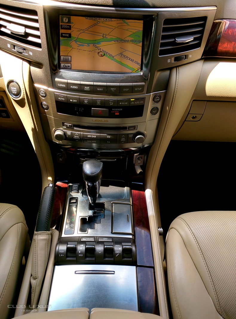  Lexus LX570 2009 ..