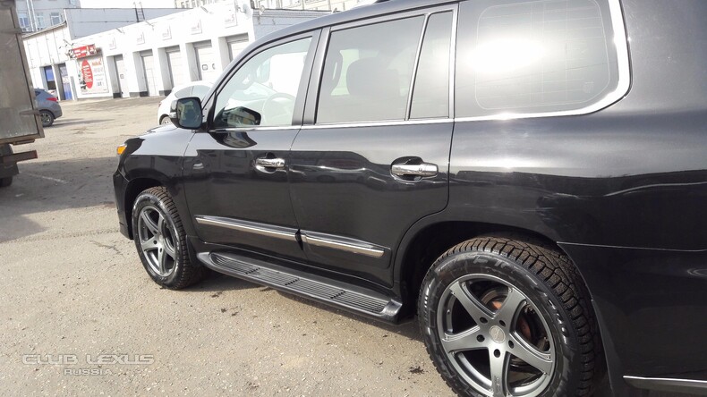   OZ r21   Pirelli ice zero  Lexus lx570