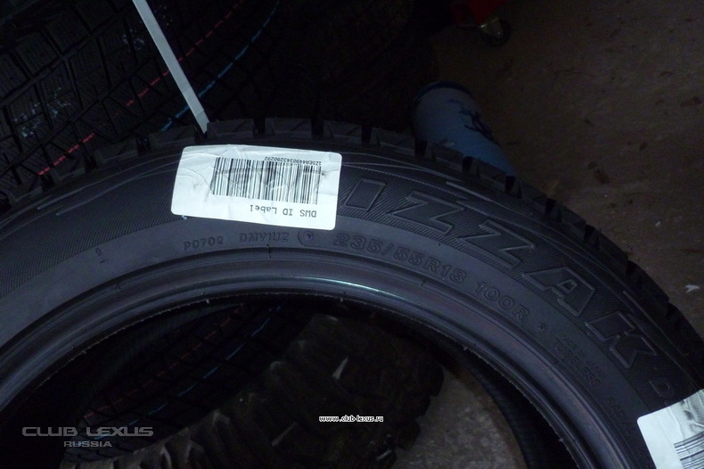   bridgestone blizzak dm-v1 235 55 R18 