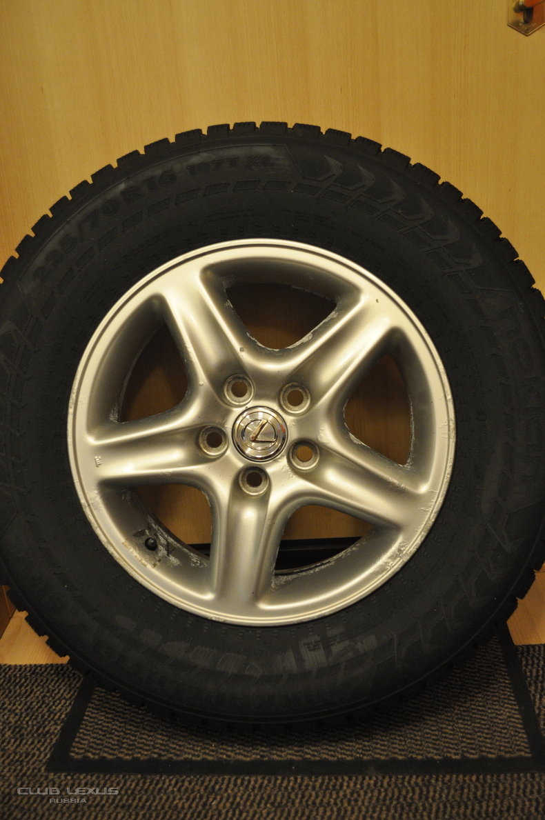 Nokian Hakkapeliitta 7 SUV 225 70 16   RX300