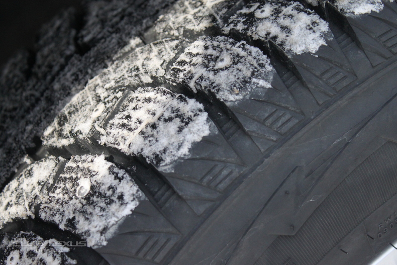    Hankook Winter I*Pike 255/55R18