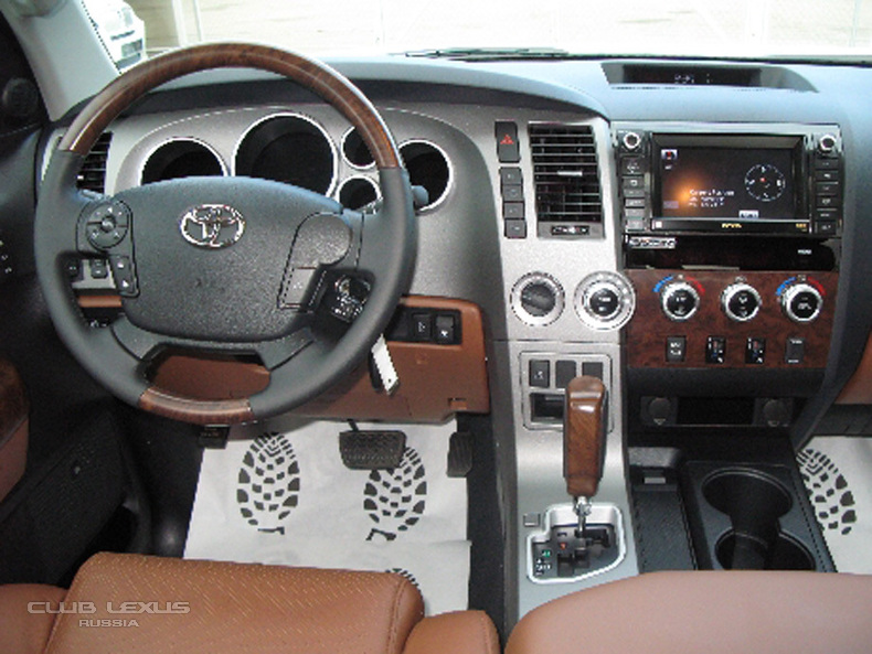 Toyota Tundra CrewMAx II Platinum Edition   !