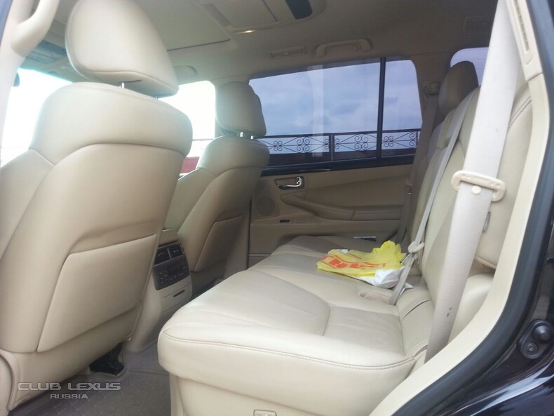 Lexus LX 570 2010 ..