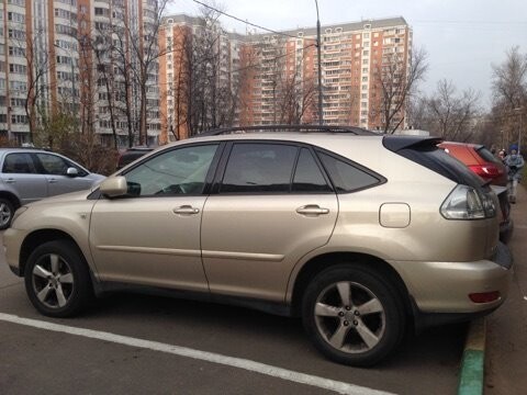 ,  Lexus RX300 2005 .