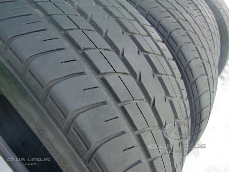    Dunlop 245/40ZR18