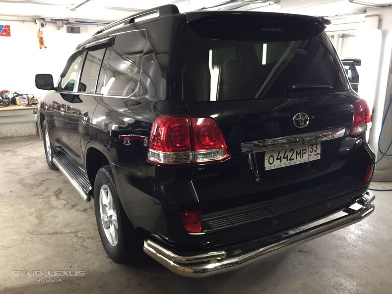 Toyota Land Cruiser 200 2011  54700 2340000