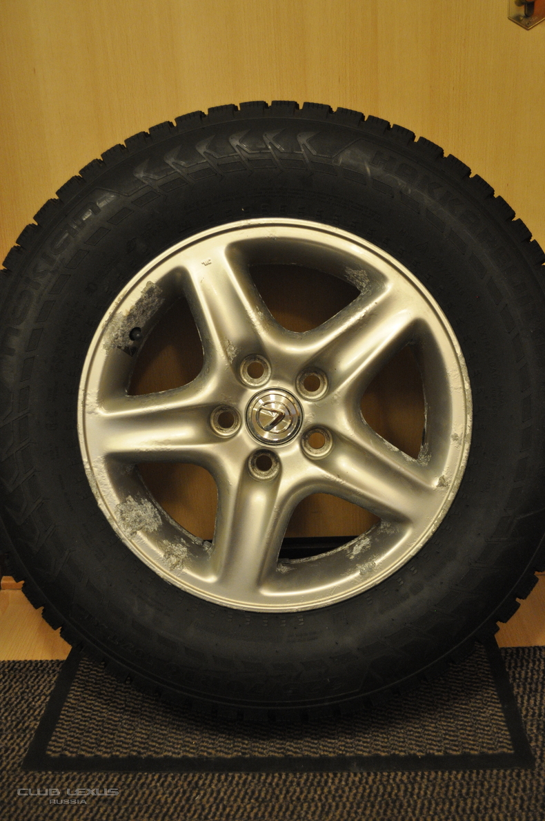 Nokian Hakkapeliitta 7 SUV 225 70 16   RX300