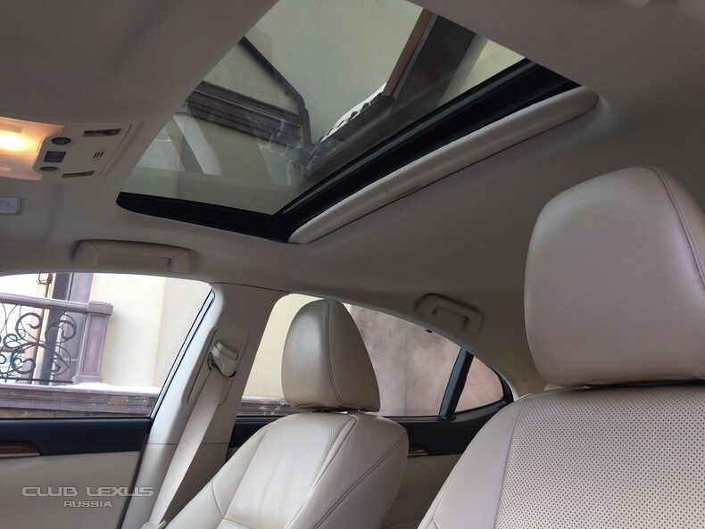  Lexus ES 300h 2013 .