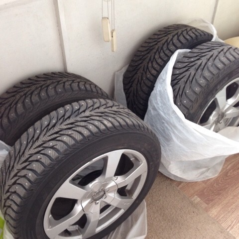    Yokohama   205/55 R16