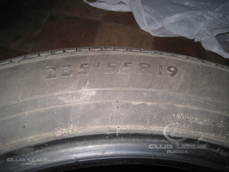      rx--- 235/55R19 101V