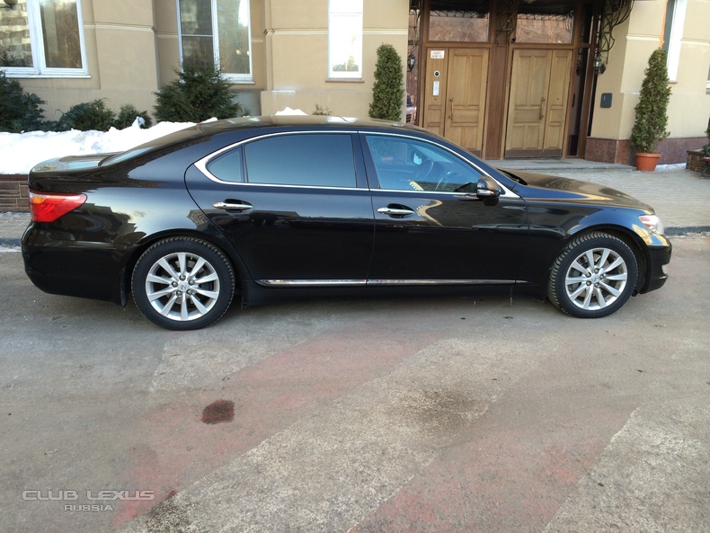  Lexus LS460L AWD 2010