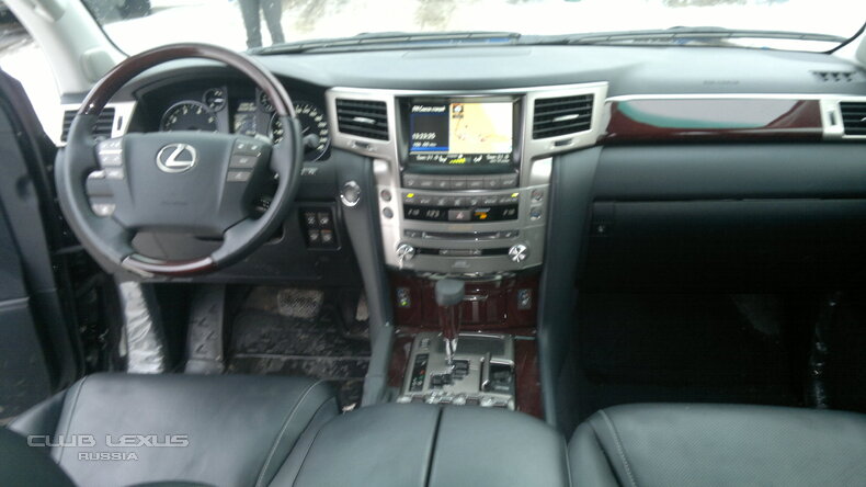  Lexus LX 570 2013   10000 