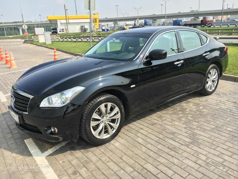  INFINITI M37 13 .