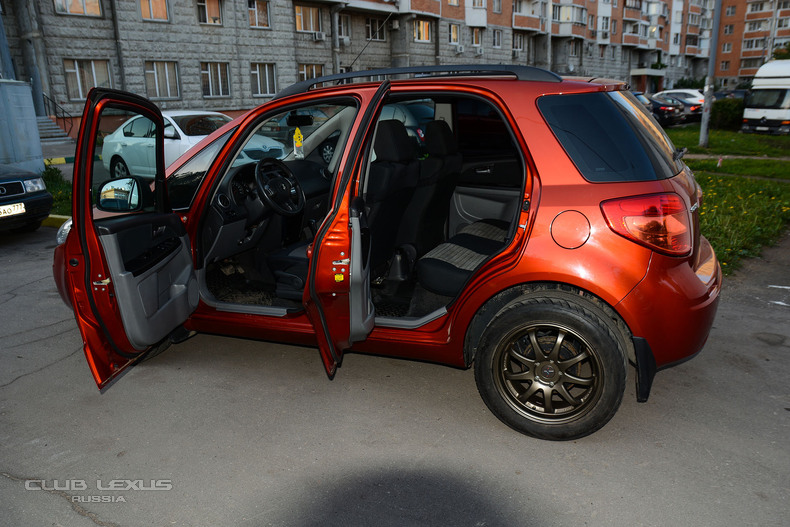  Suzuki SX4 2008 .  