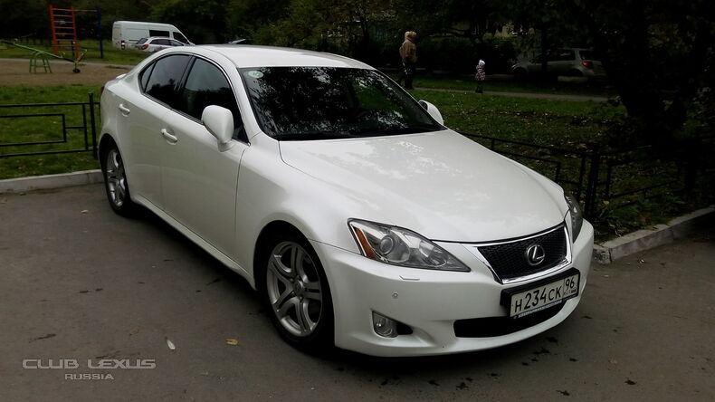 LEXUS IS 250  09    luxery 