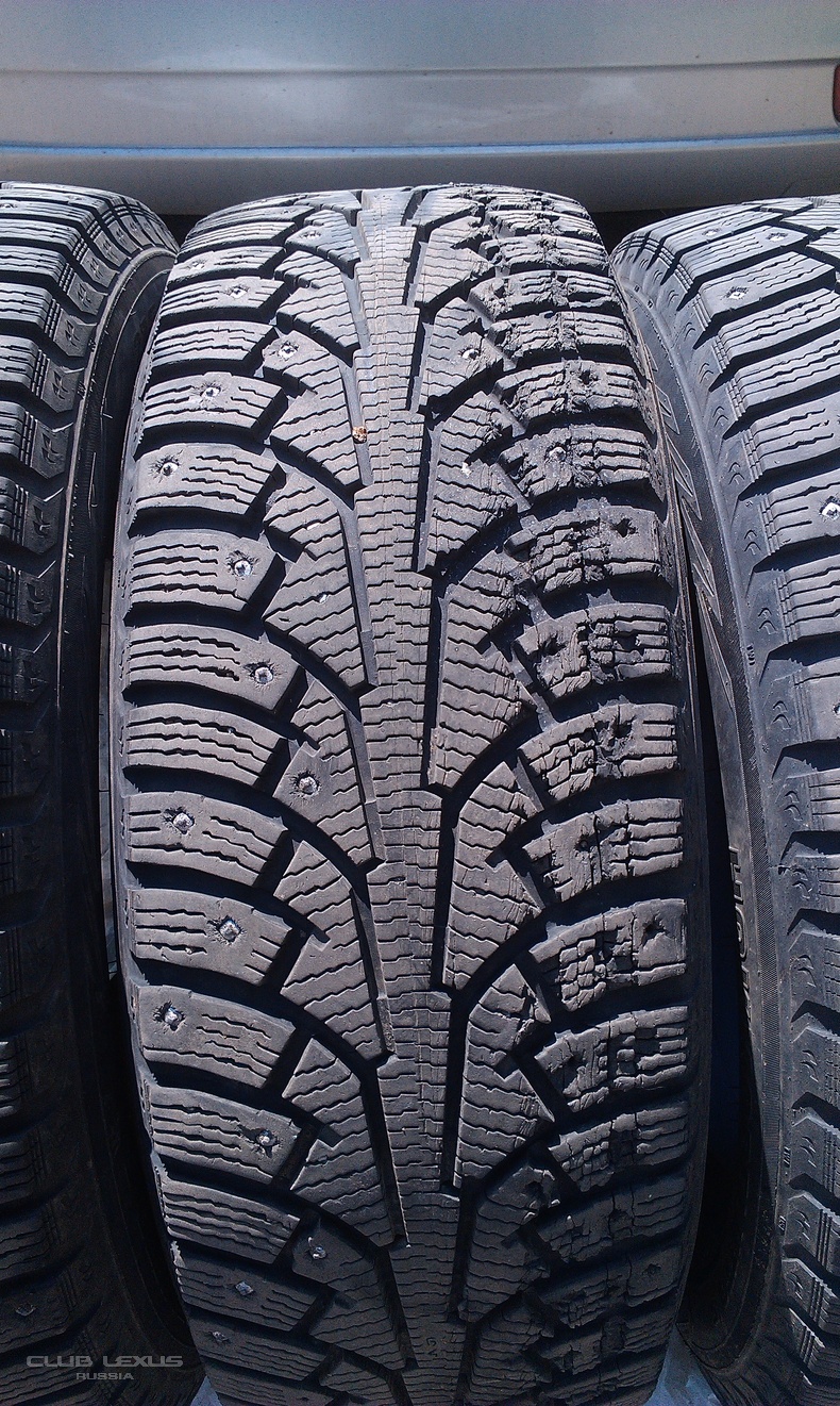    Nokian Hakkapeliitta 5. 215/60 R17