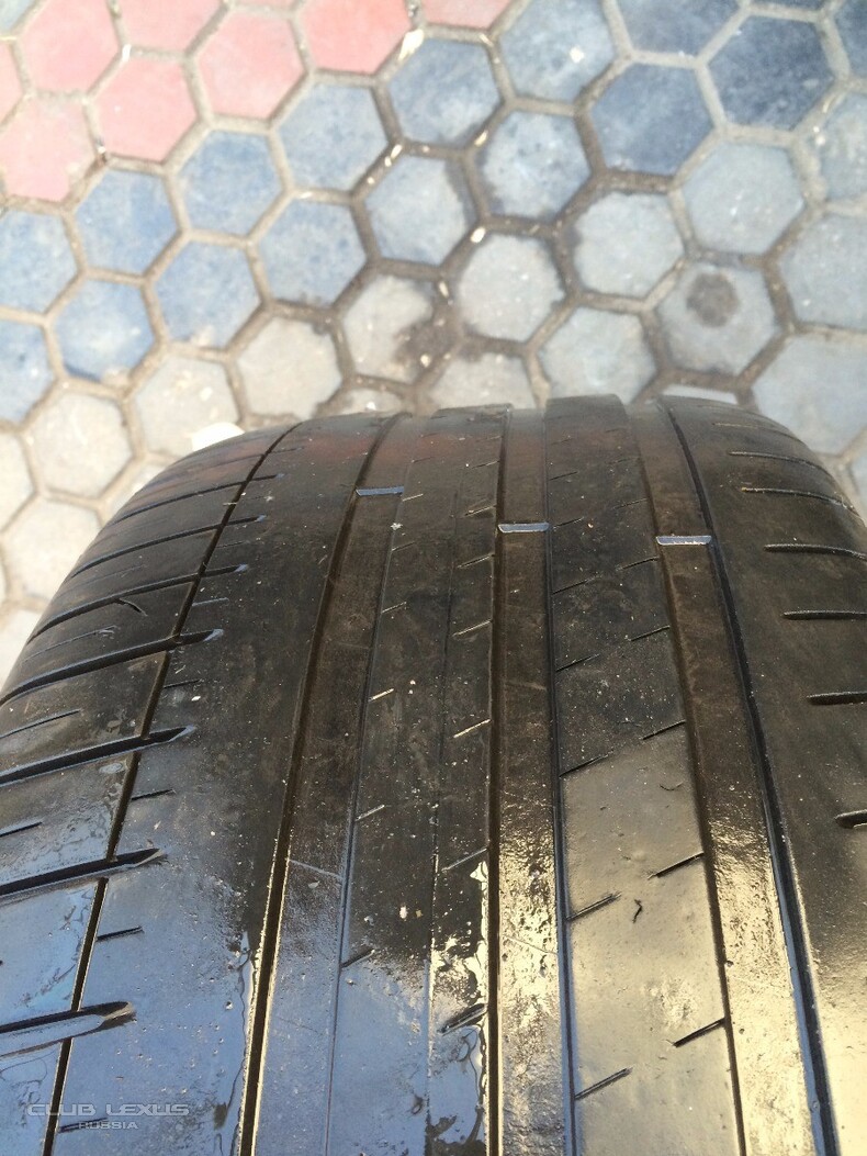    Michelin Pilot Sport 3  245/45/17