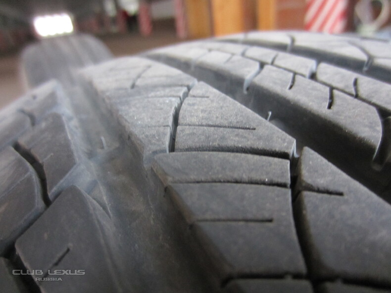   MICHELIN Latitude Tour HP.235.