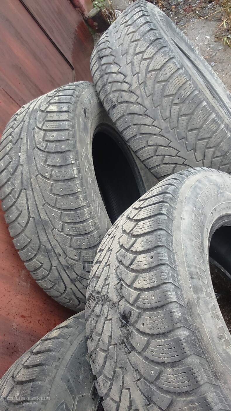  Nokian Hakkapeliitta 265/65 R17 ..