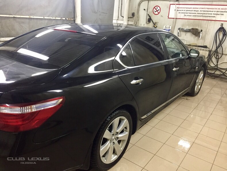  Lexus LS600HL