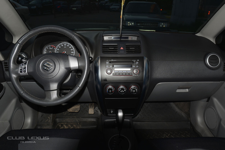  Suzuki SX4 2008 .  