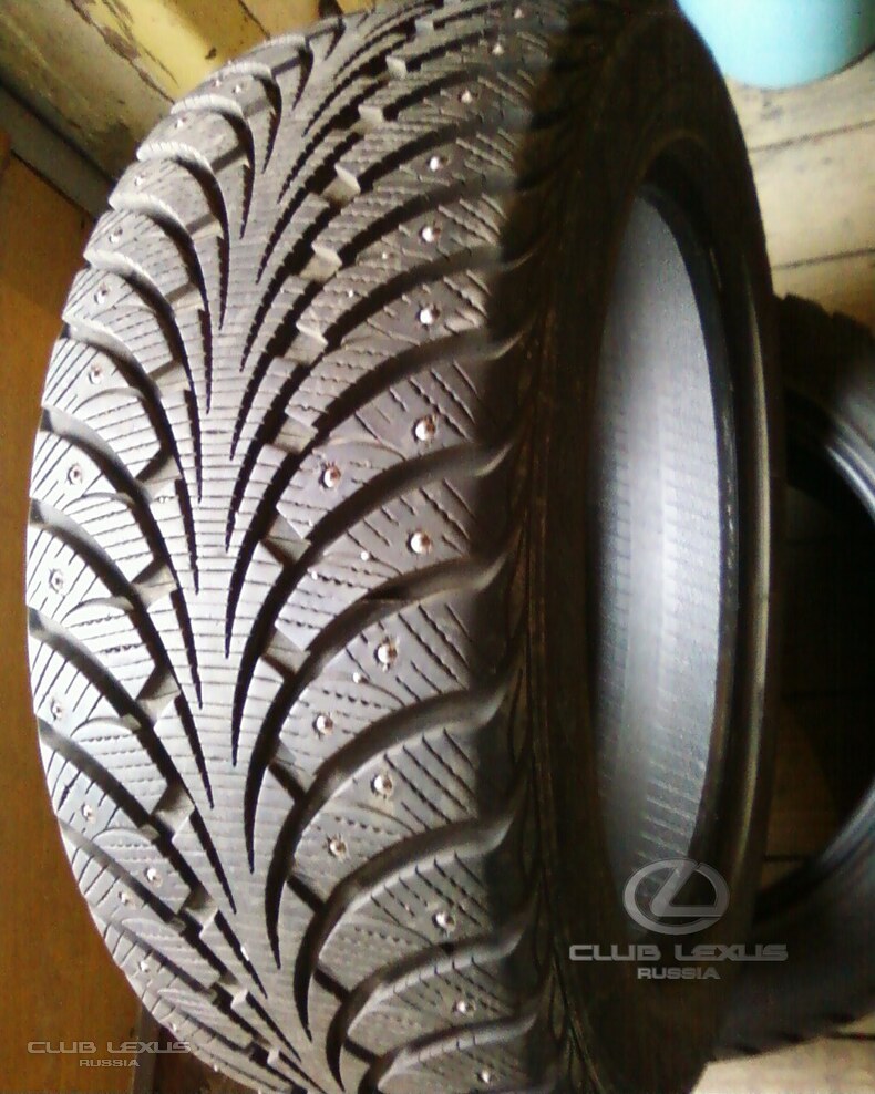 R17   Goodyear Ultra Grip Extreme 225/50 r17