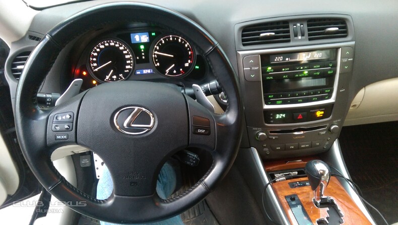  Lexus IS250  2008.  - 800 000 ..